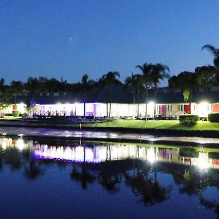 Maroochy Waterfront Motel Саншайн-Кост Экстерьер фото